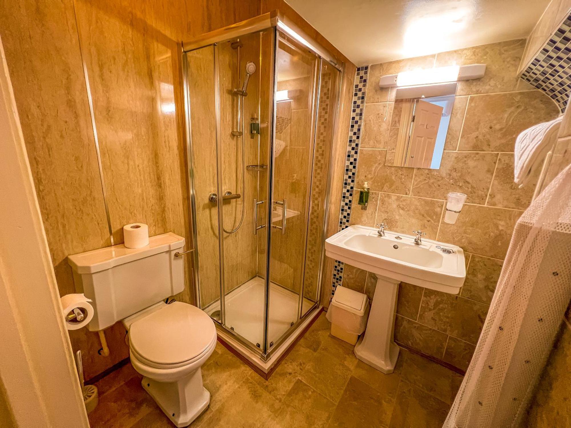 Deluxe Double Room with Shower